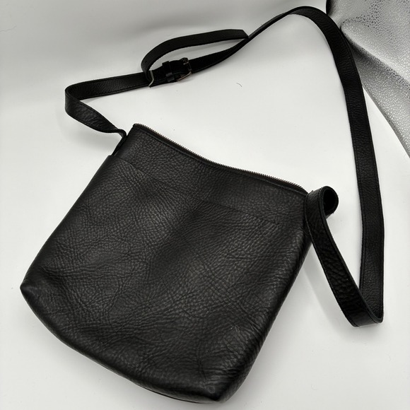 Lifetime Leather Crossbody Bag Shoulder Bag Top Zip Minimalist Black Purse Small - Picture 1 of 8